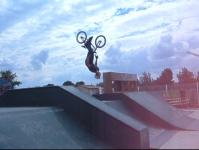 backflip  (bmxer_fou)